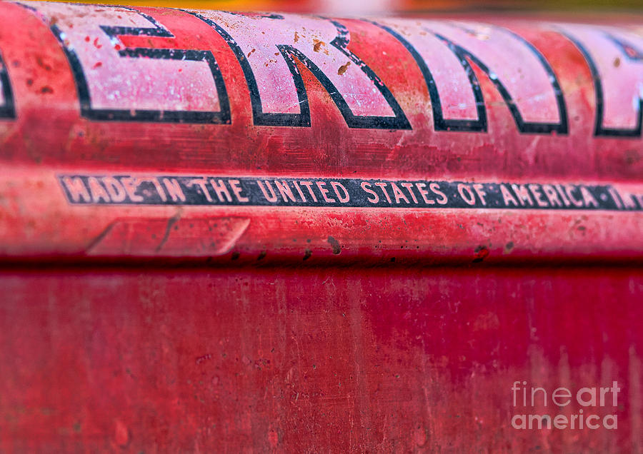 Made in USA sign Photograph by Les Palenik