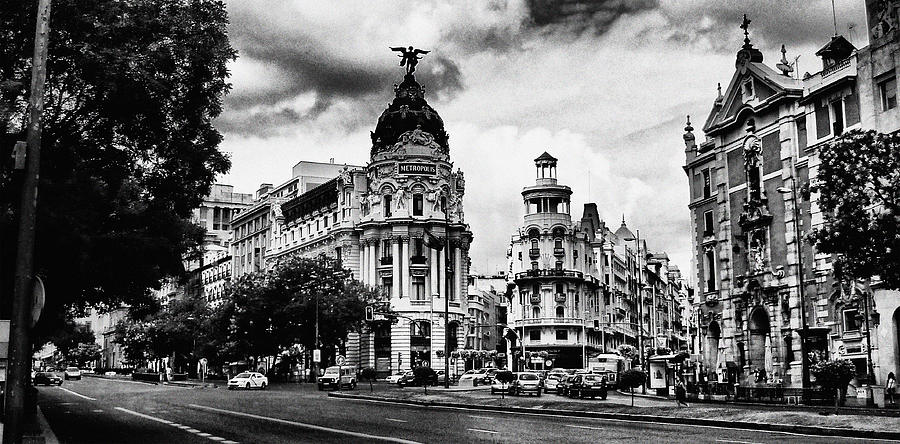Summer Photograph - Madrid Metropolis BW by Pedro Fernandez