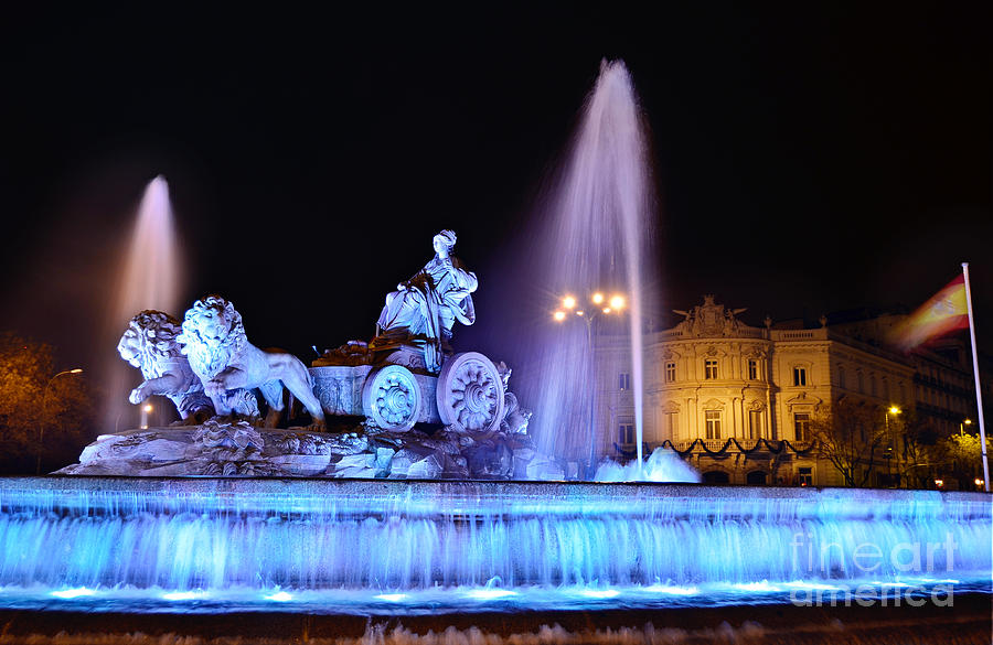 Madrid - Plaza de Cibeles Photograph by Carlos Alkmin