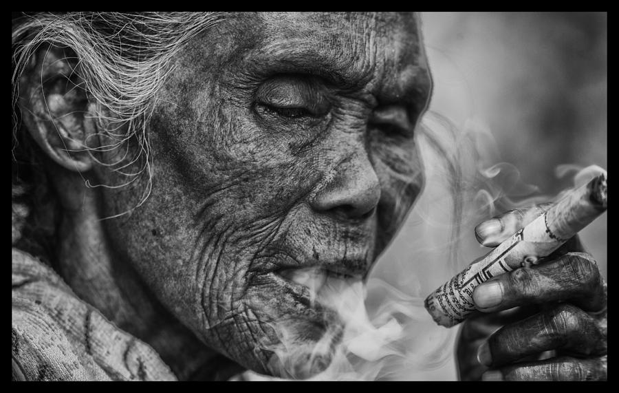 Mae Sot Smoker Photograph by David Longstreath