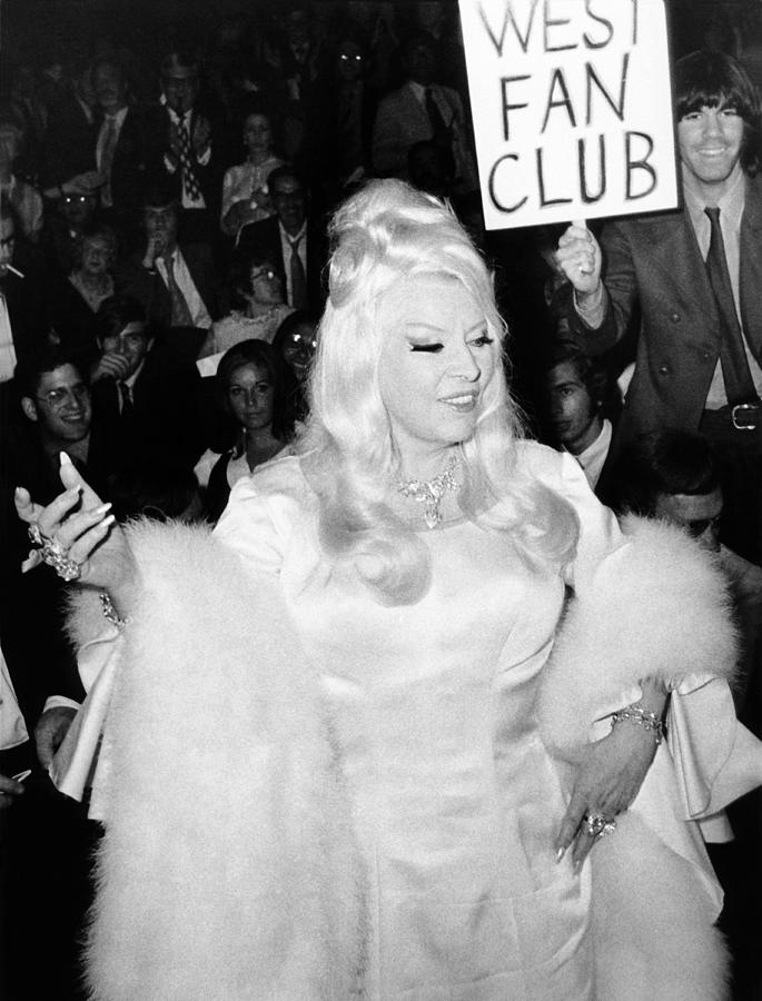 Mae West Photograph - Mae West At Premiere by Underwood Archives