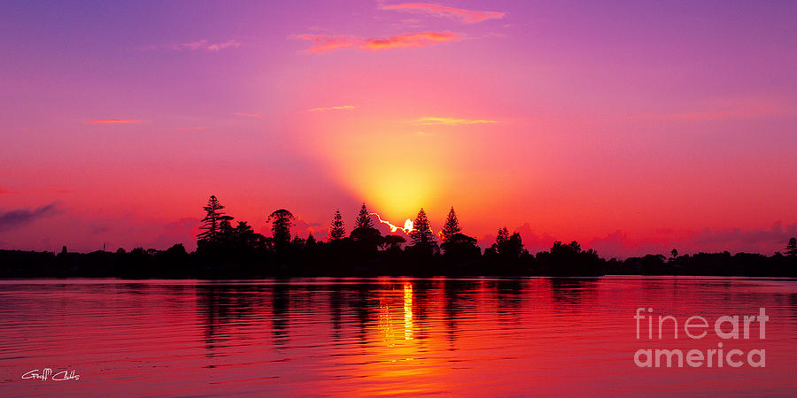 Magenta Sunrise Over Water.  Art Photo Digital Download And Wallpaper Screensaver. Diy Print. Photograph