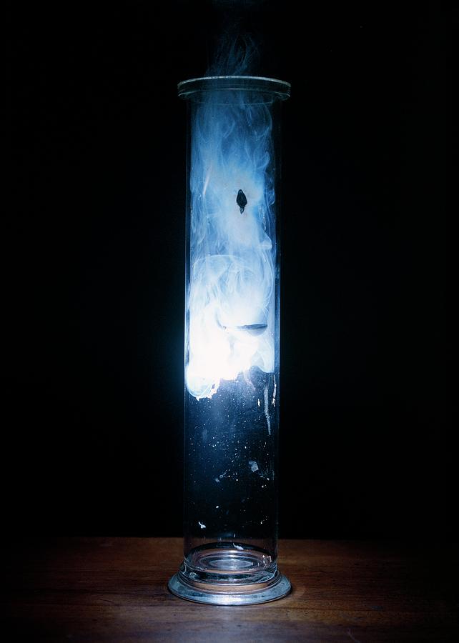Magnesium Burning In Oxygen Photograph by Andrew Lambert Photography/science Photo Library
