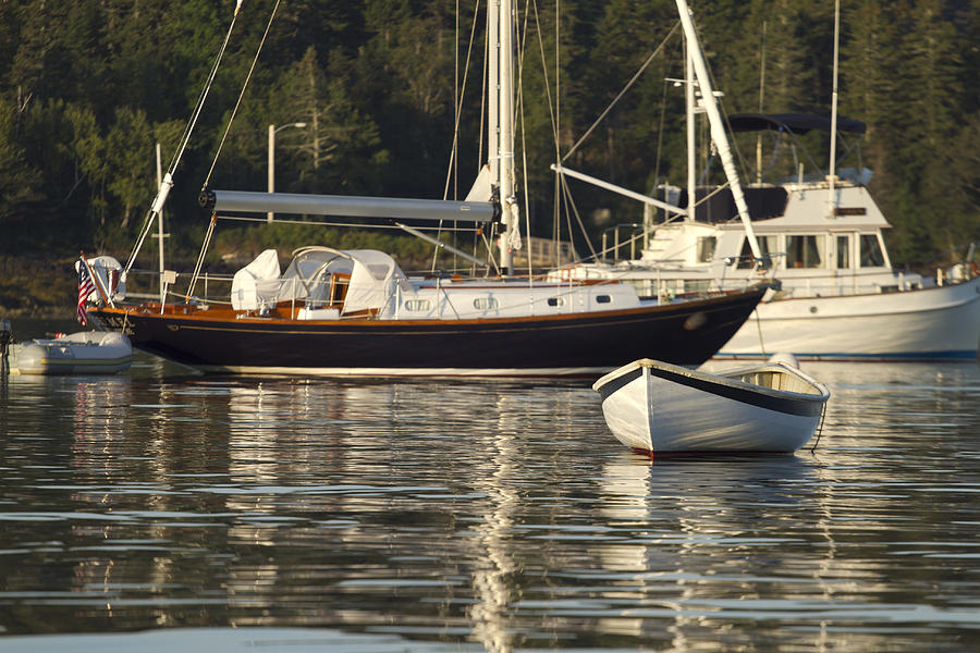 sailboat cruising maine