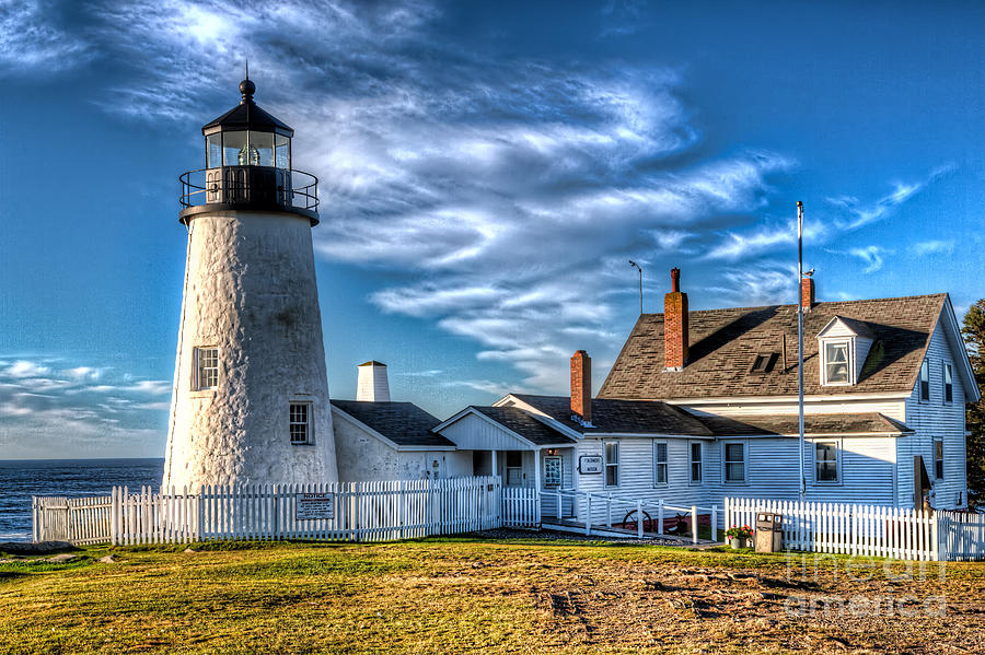 Maine lighthouse Photograph by Izet Kapetanovic