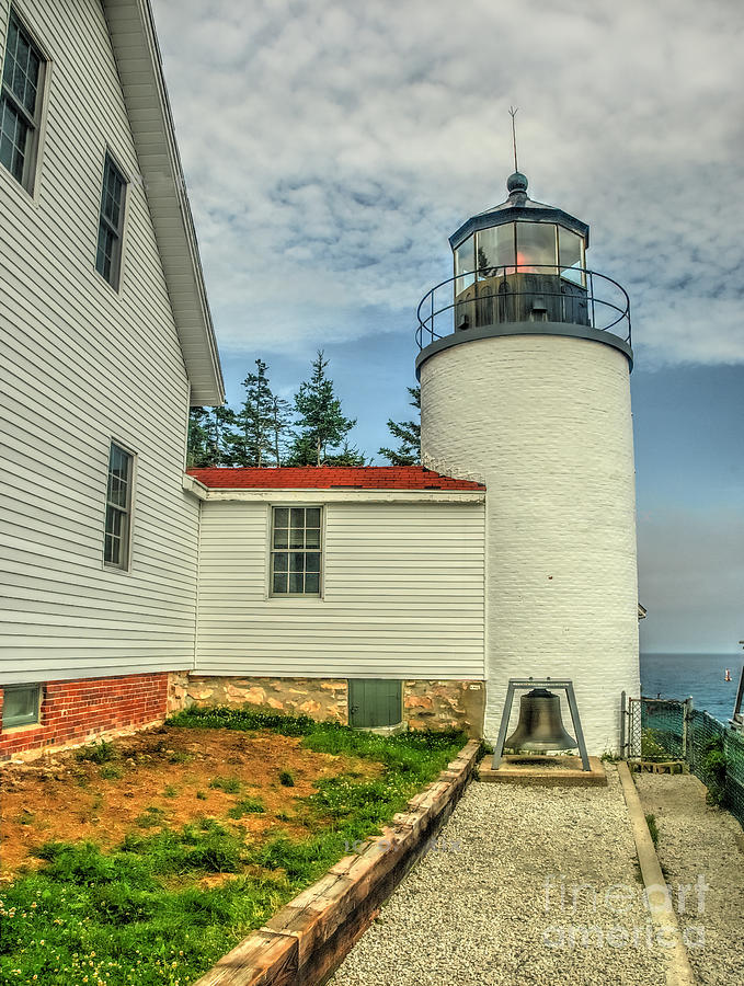 Maine Lighthouse Photograph by Raymond Earley