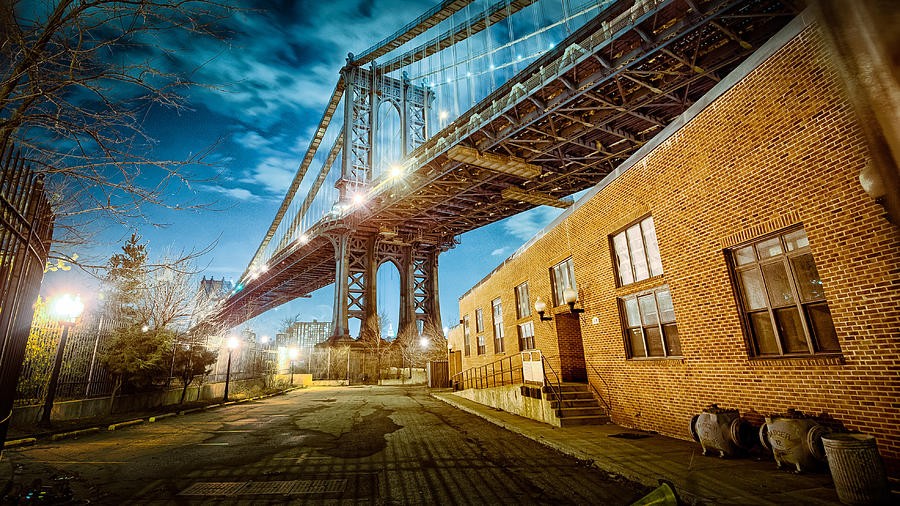 Manhattan Bridge Photograph by Insight Imaging