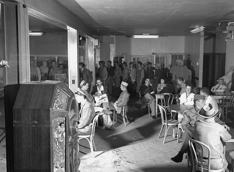 Manhattan Project Cafeteria Photograph by Science Source