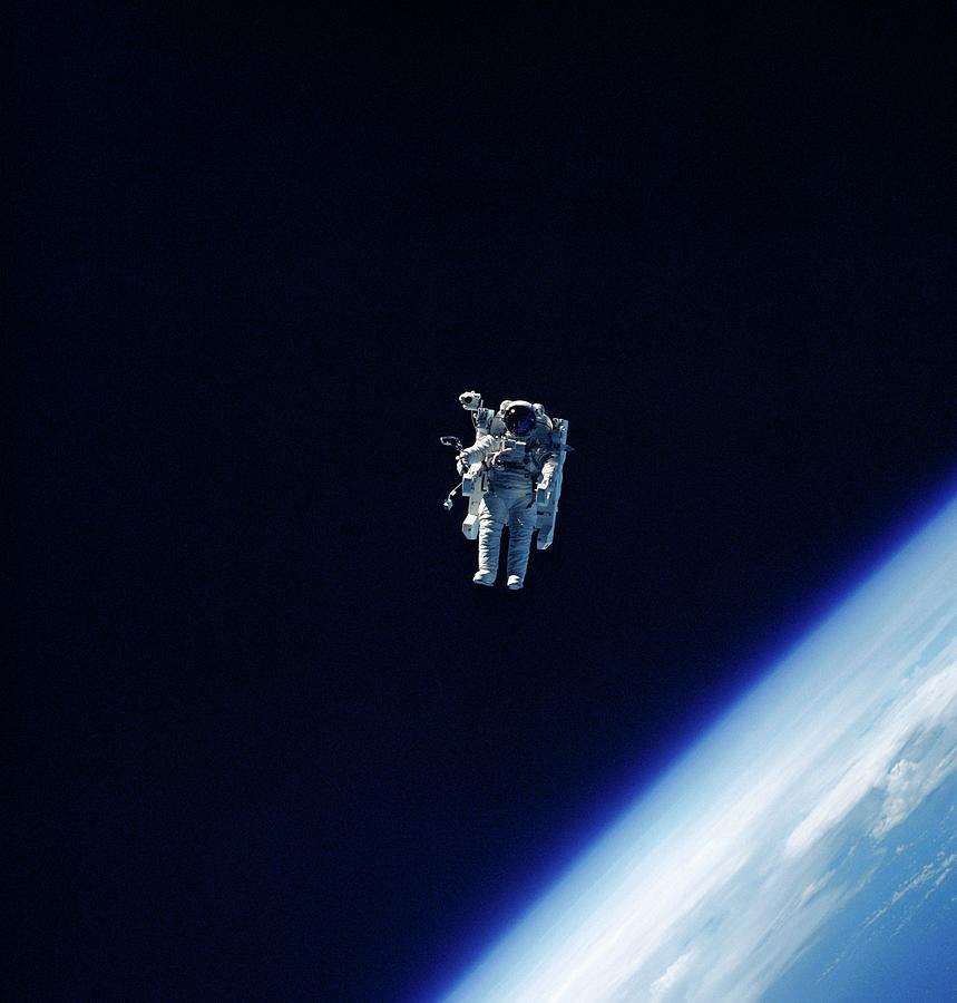 Manned Maneuvering Unit Space Walk Photograph by Nasa/science Photo Library