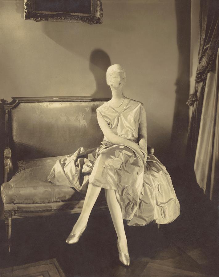 Mannequin Wearing A Taffeta Dress Photograph by Edward Steichen