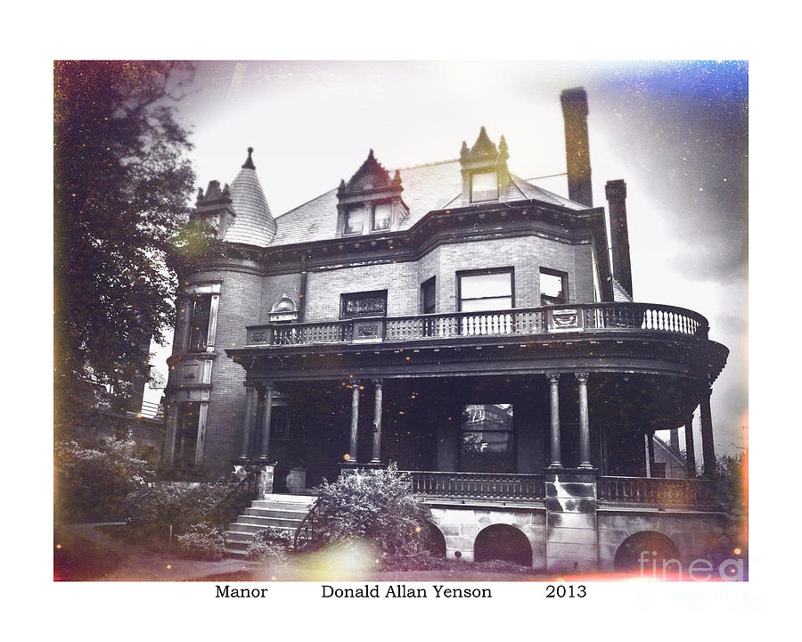 Grand Rapids Photograph - Manor by Donald Yenson