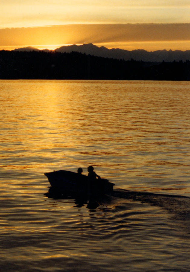 Washington Photograph - Manzanita Bay Washington Sunset Cruising by Jack Pumphrey