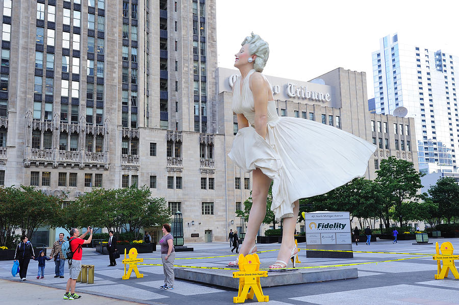 Marilyn Monroe Statue in Chicago Photograph by Songquan Deng