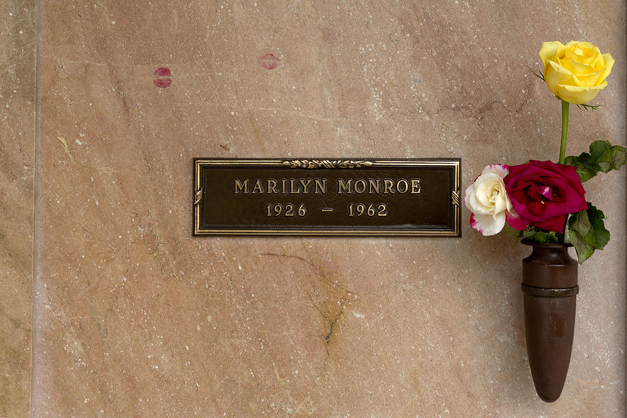 California Photograph - Marilyn Monroes Grave in Westwood Village by Carol M Highsmith