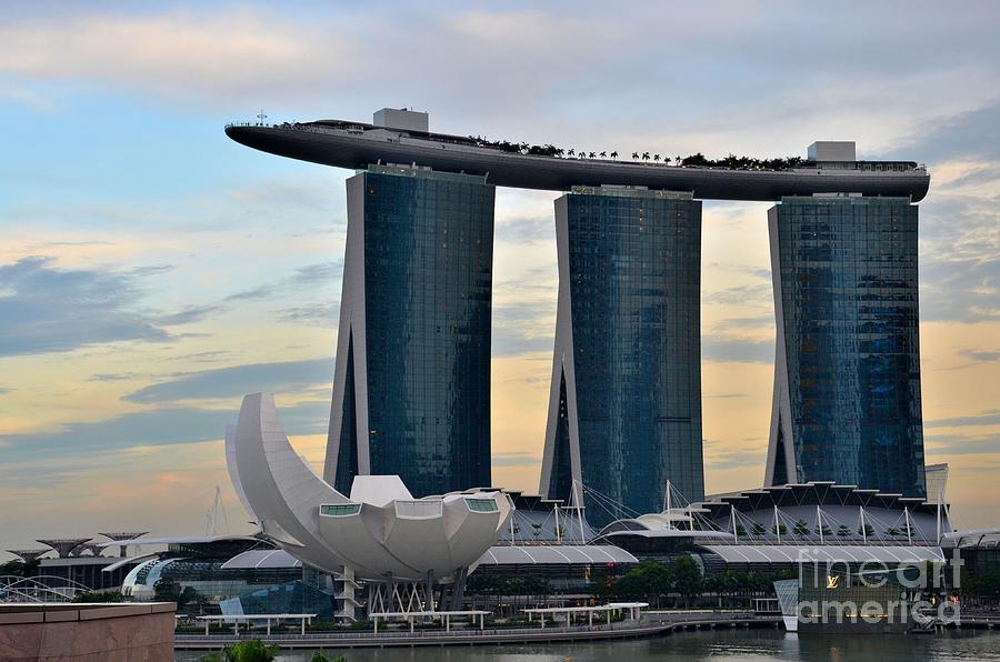 Architecture Photograph - Marina Bay Sands ArtScience Museum Singapore by Imran Ahmed