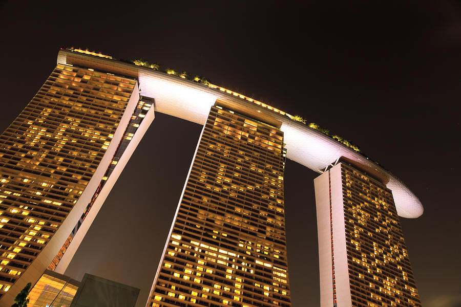 Marina bay sands Photograph by Henry MM