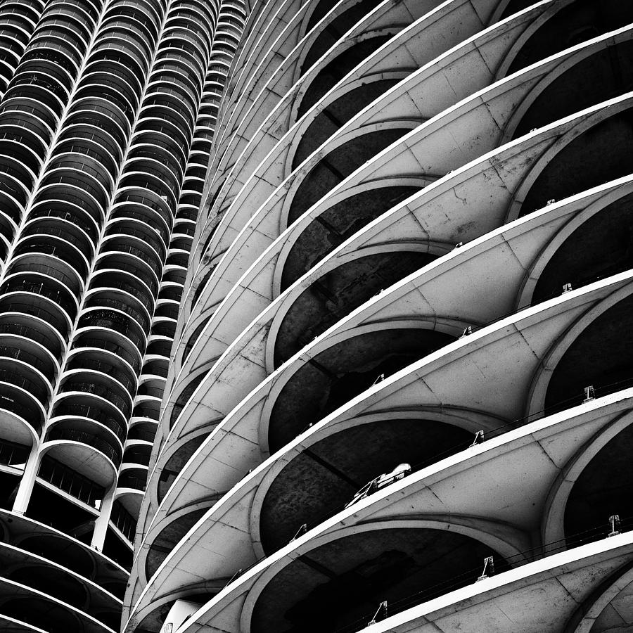Marina City - Chicago 3 Photograph by Niels Nielsen