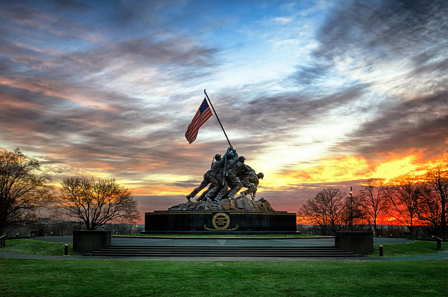Marine Corps War Memorial Photograph - Marine Corps War Memorial by Daniel Potter