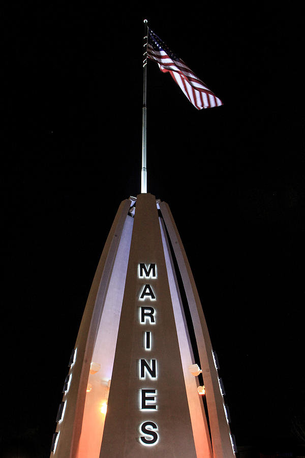 Marines Monument in Green Bay Photograph by John McGraw