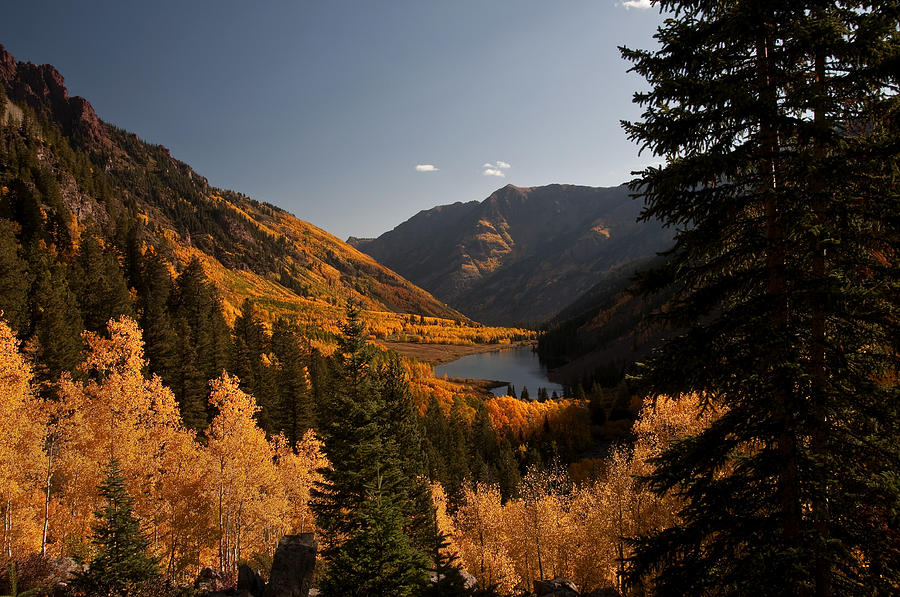 Maroon Lake in the Fall Photograph by Lee Kirchhevel