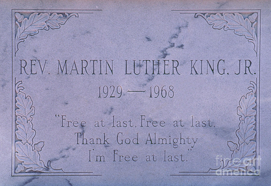 Atlanta Photograph - Martin Luther Kings Grave by Adam Sylvester