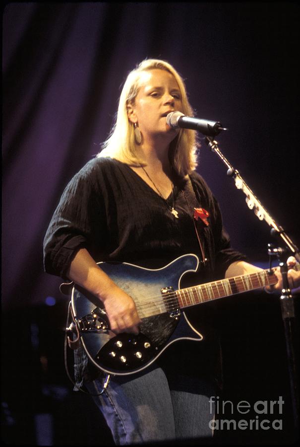 Mary Chapin Carpenter Photograph By Concert Photos 