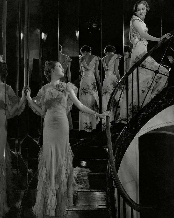 Mary Taylor And Anne Whitehead On A Staircase Photograph by Edward Steichen