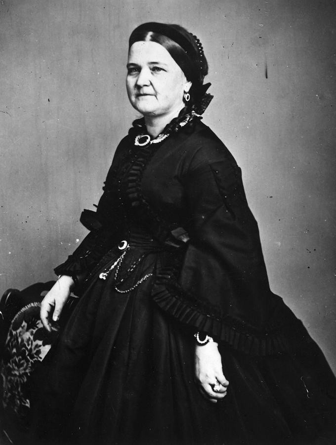 Mary Todd Lincoln (1818-1882) Photograph by Granger - Fine Art America