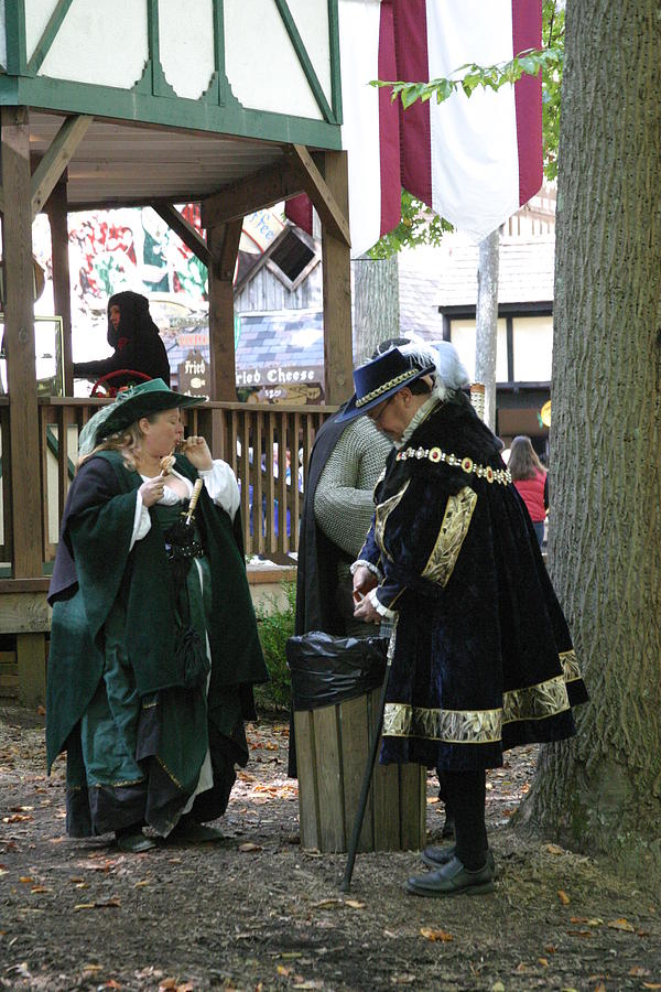Maryland Photograph - Maryland Renaissance Festival - People - 121215 by DC Photographer