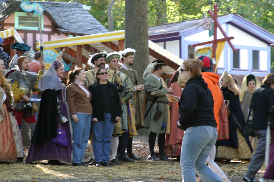 Maryland Photograph - Maryland Renaissance Festival - People - 12123 by DC Photographer