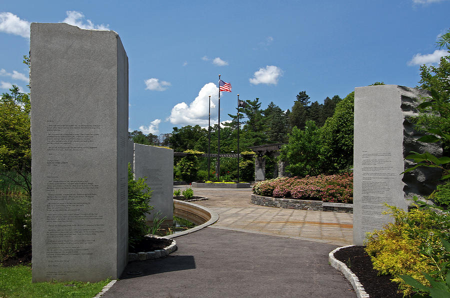 Massachusetts Vietnam Veterans Memorial Photograph by Juergen Roth