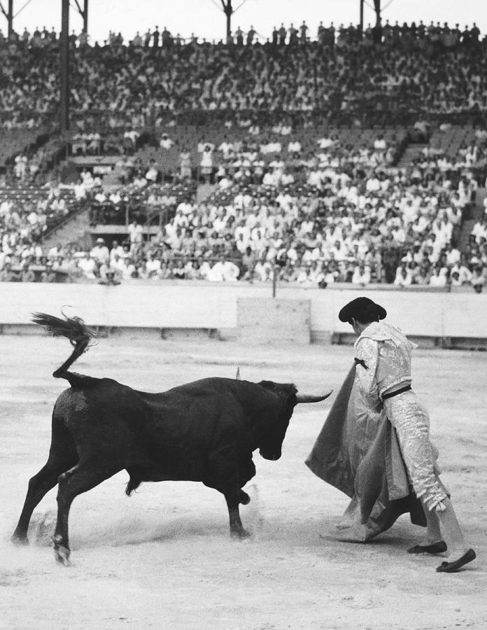 1940s Photograph - Matador Silverio Perez by Underwood Archives 1940s Photograph - Matador Silverio Perez by Underwood Archives