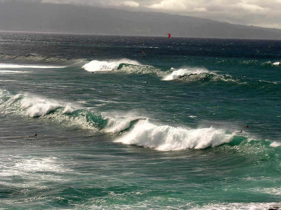 Maui Northshore Waves Photograph by Robert Lozen