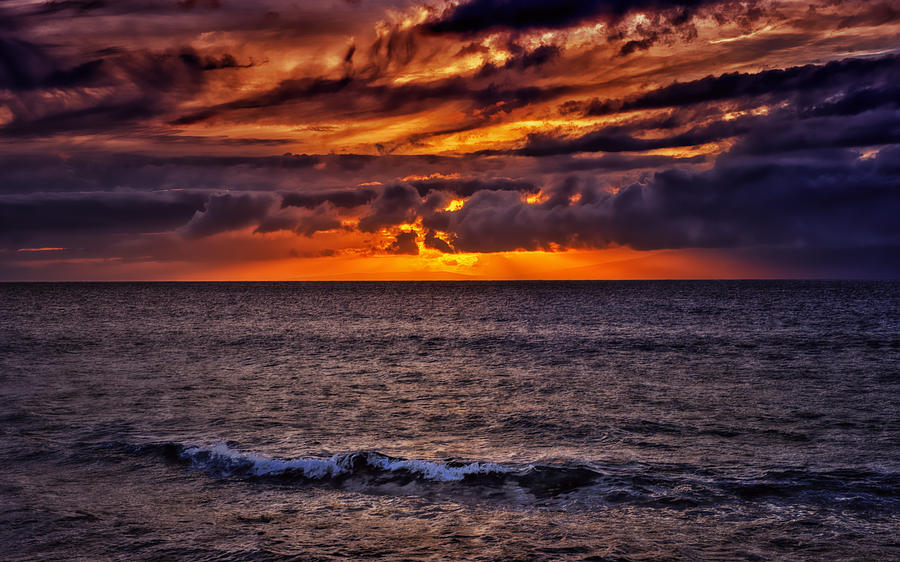 Maui Sunset Photograph by Bill Dodsworth