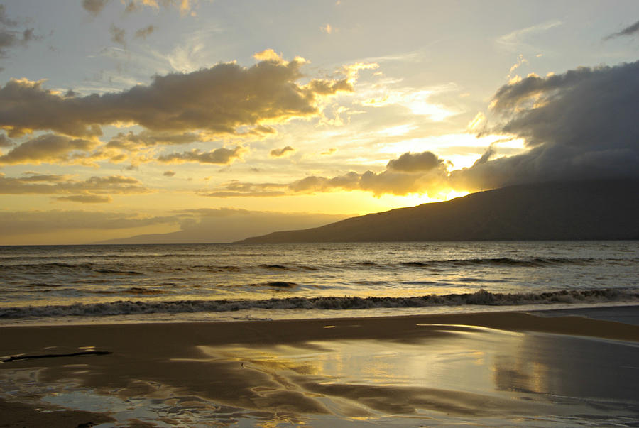 Maui Sunset Photograph by Marilyn Wilson