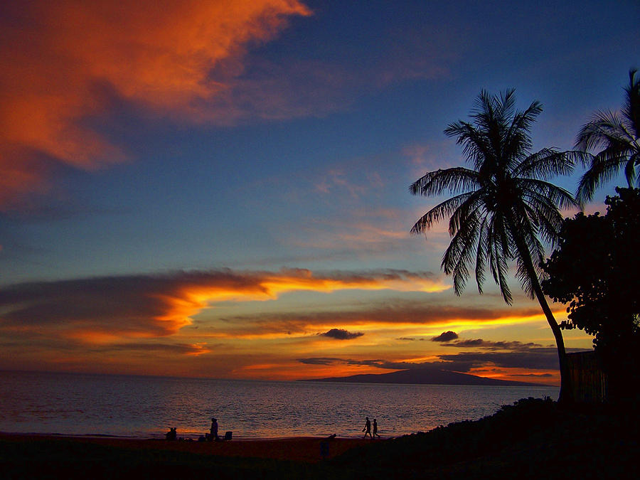 Maui Sunset Photograph by Ron Roberts