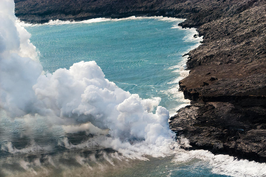 Mauna Loa Photograph by Lars Lentz
