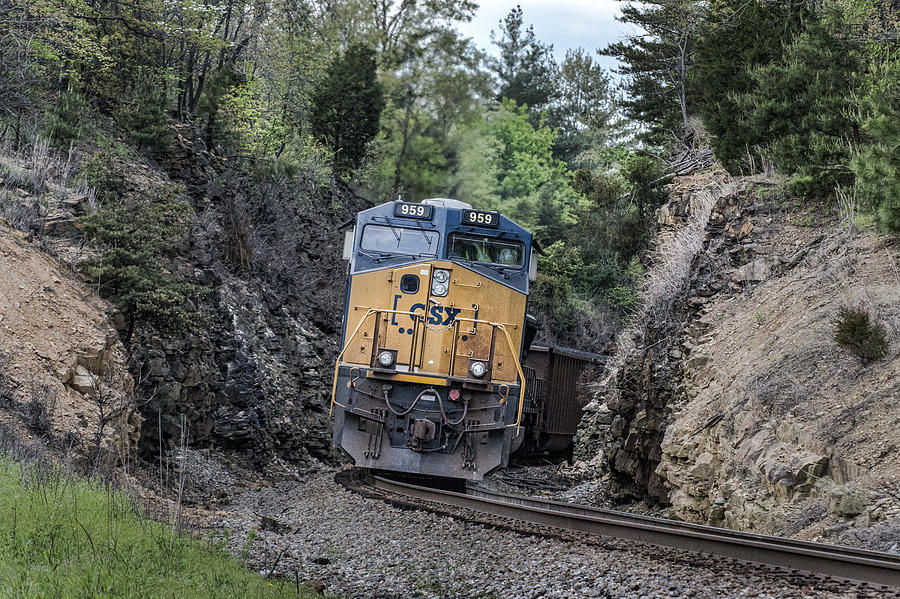 May 2 2014 - CSX T102 Photograph by Jim Pearson