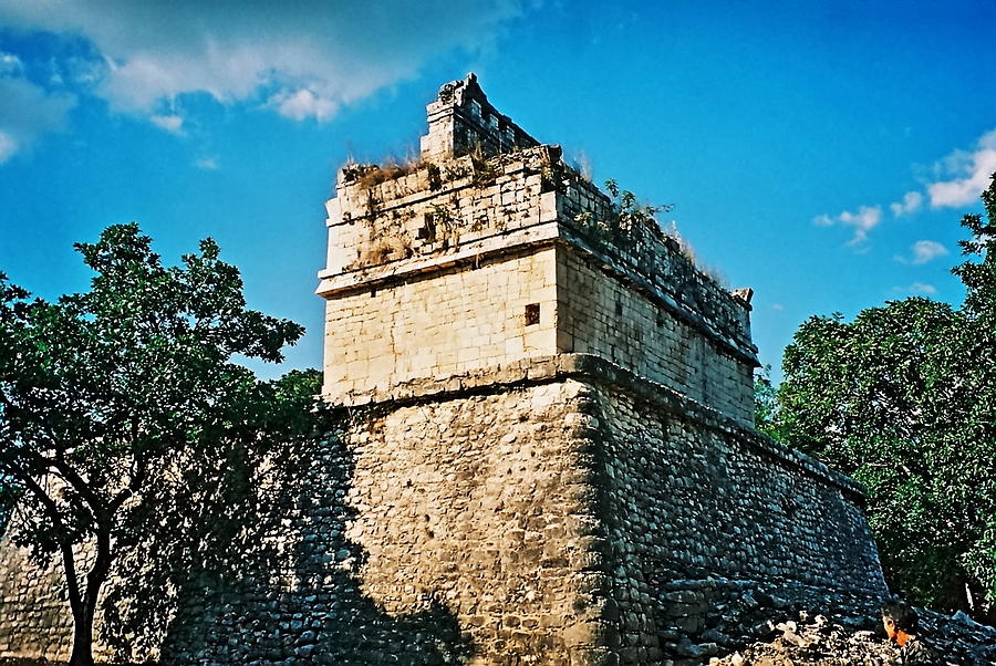 Mayan Ruin At Chichen Itza Photograph