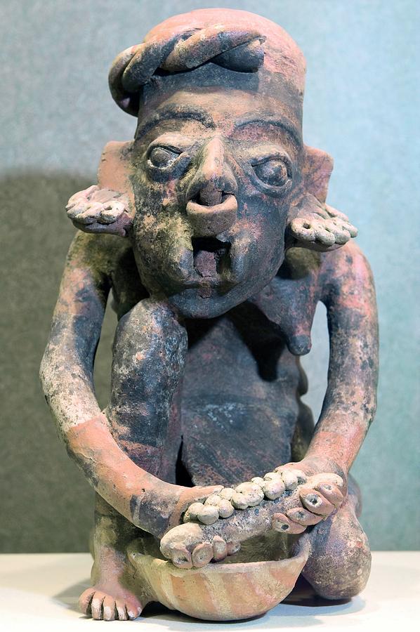 Mayan Statue Photograph by Philippe Psaila/science Photo Library