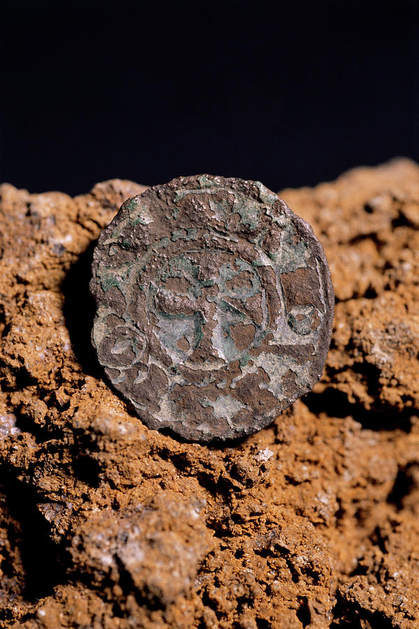 Medieval Silver Coin Photograph by Pasquale Sorrentino/science Photo Library