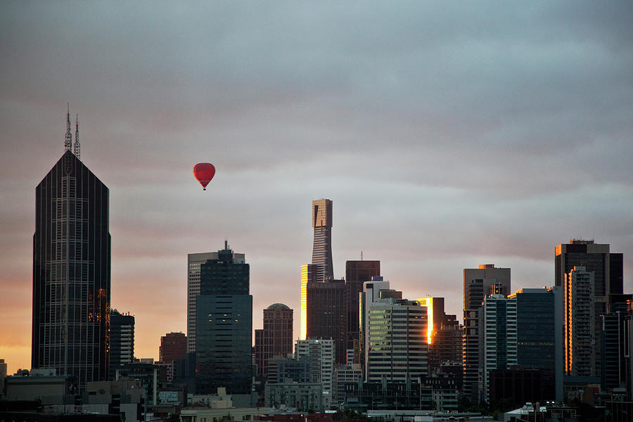 Melbourne Skyline, Dusk Photograph by Tobias Titz