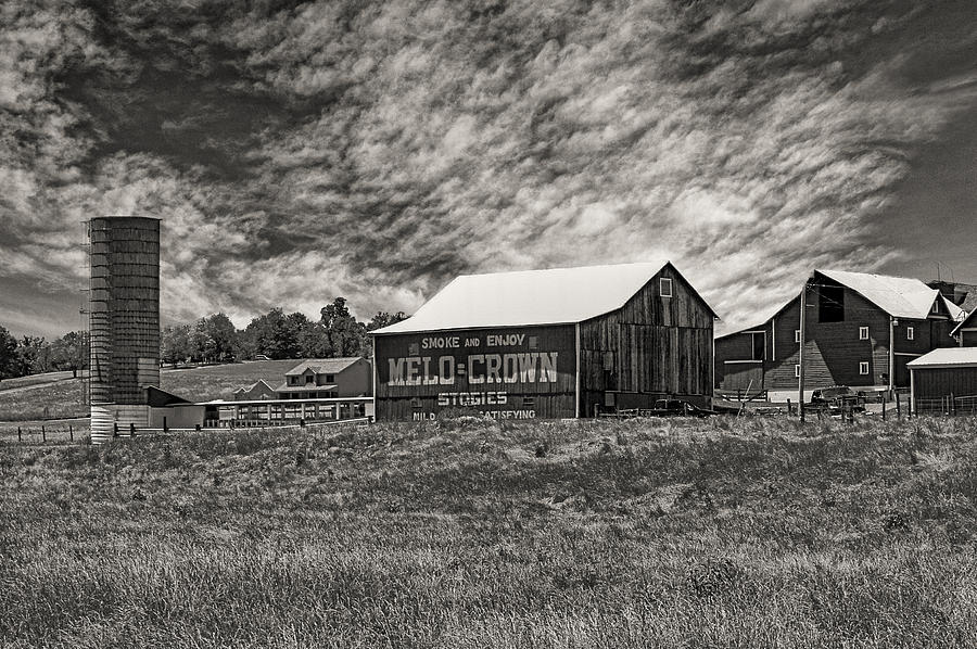 Melo Crown Barn Photograph by Jack R Perry