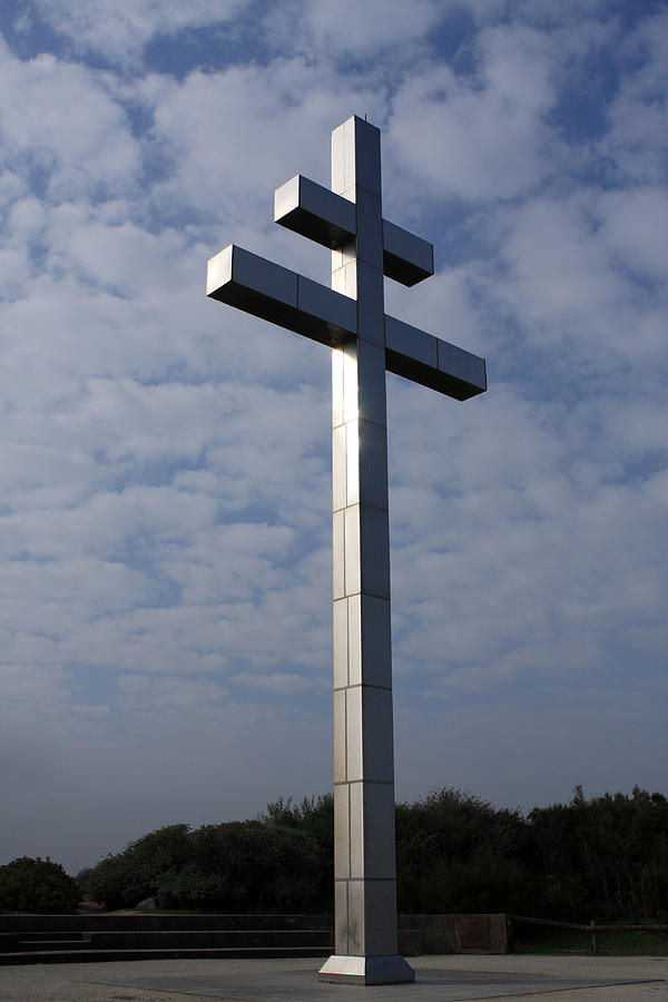 Memorial Cross At Gold Beach Photograph by Aidan Moran - Fine Art America