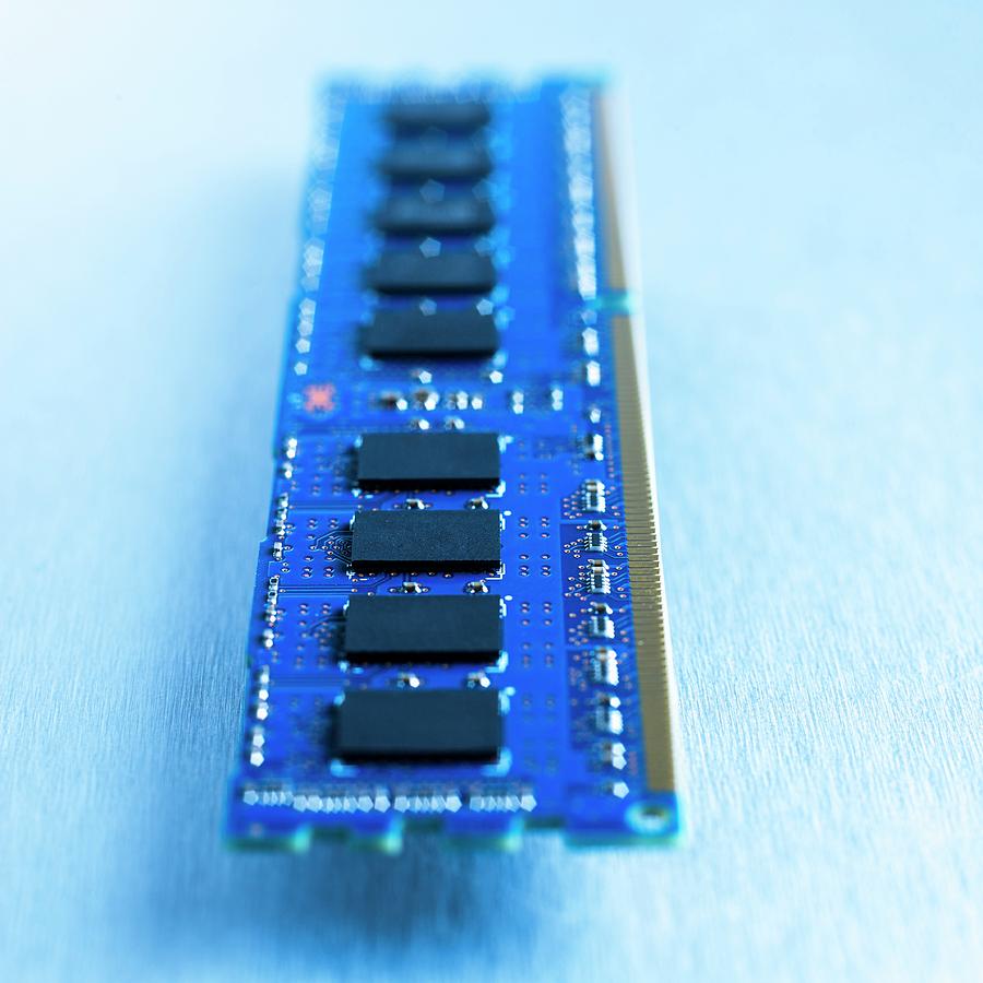 Memory Chip Photograph by Science Photo Library - Pixels