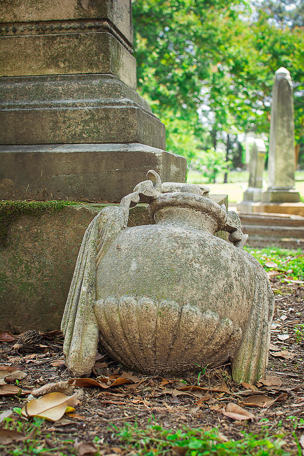 Memphis Photograph - Memphis Elmwood Cemetery Monument - Fallen by Jon Woodhams