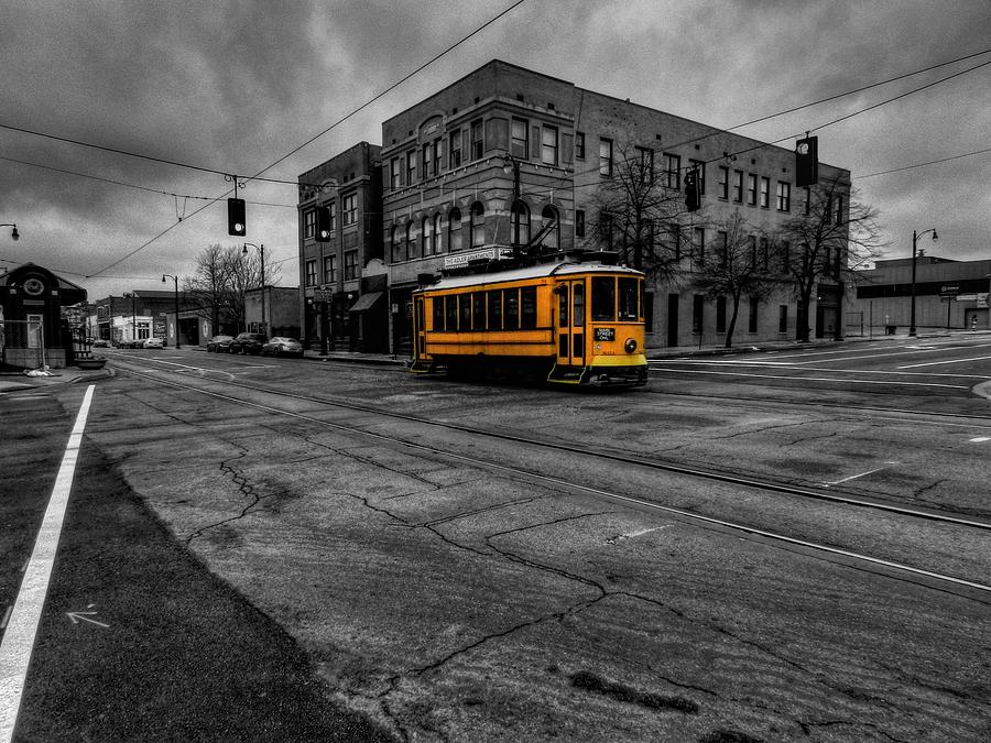 Memphis Photograph - Memphis - Main Street Trolley 002 by Lance Vaughn