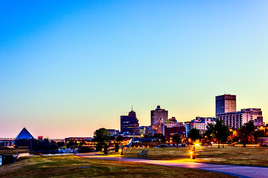 Memphis Morning - Bluff City - Tennessee Photograph by Barry Jones