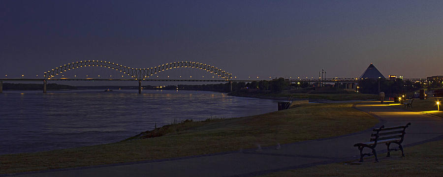 Memphis Waterfront Photograph by Barry Jones