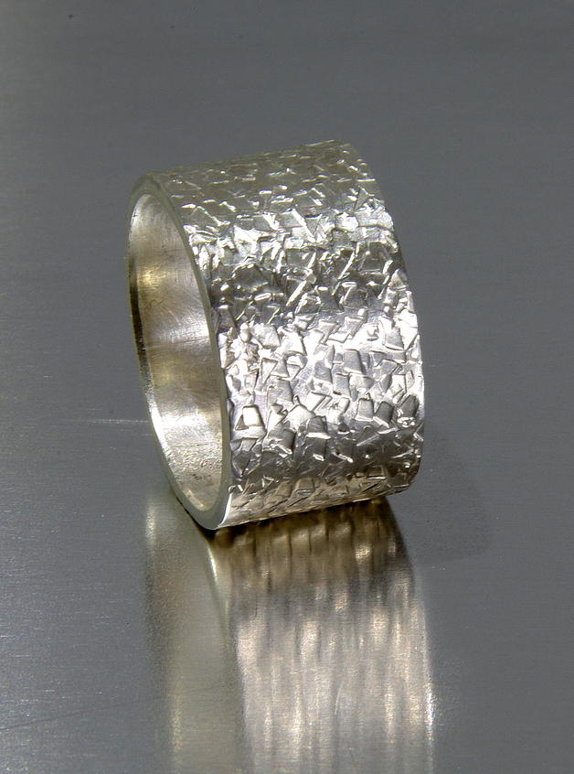 Etched Wide Band Ring Silver | Maya Magal London